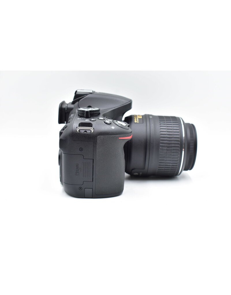 Nikon Pre-Owned Nikon D5200 With 18-55mm