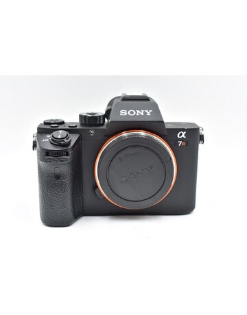 Sony Pre-owned  Sony a7R II Mirrorless Digital Camera Body, Black {42MP} (SC 24,155)