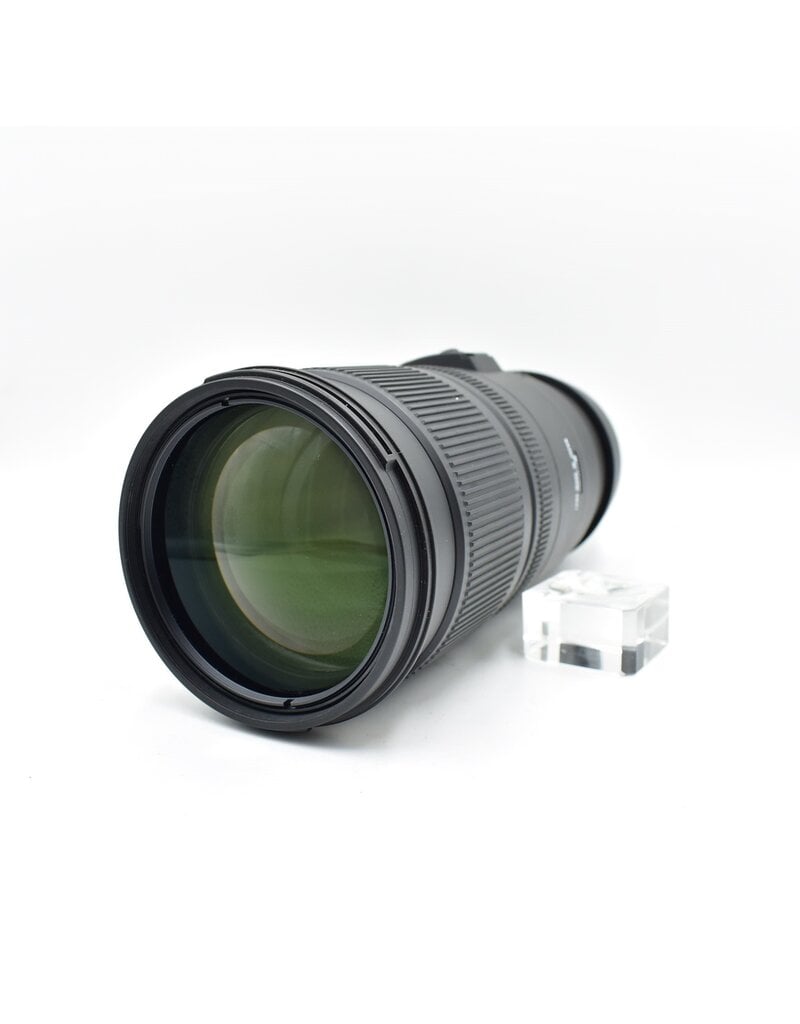 Nikon Pre-Owned Sigma 70-200mm F/2.8 APO DG EX HSM  Autofocus Lens For Nikon