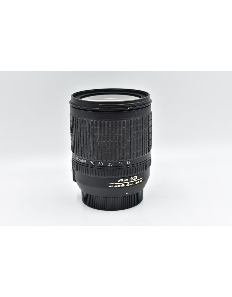 Nikon Pre-Owned  Nikon AF-S DX Nikkor 18-135mm f/3.5