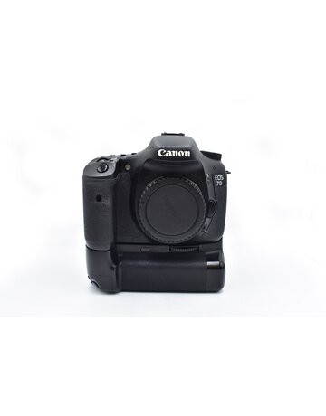 Canon Pre-owned Canon EOS 7D 18.0 MP Digital SLR Camera w/Grip