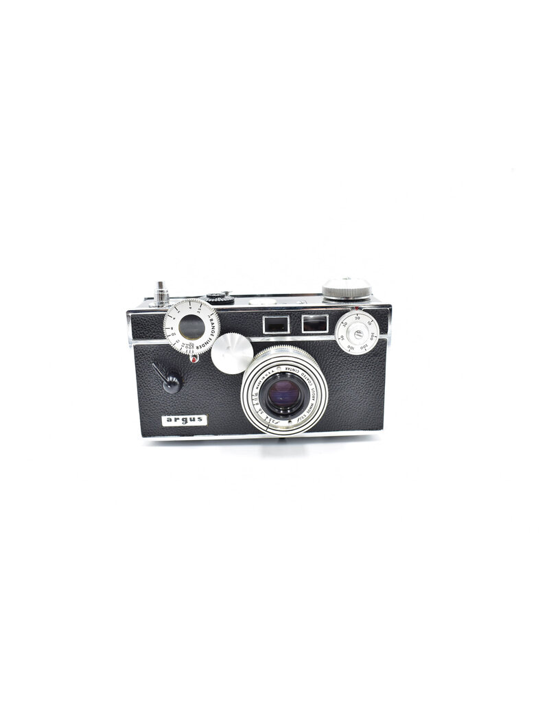 Pre-Owned Pre-owned Argus C3 'The Brick 35mm Camera w/ 50mm F3.5 Cintar