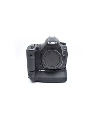 Canon Pre-Owned Canon EOS 5D Mark IV DSLR Camera Body w/Grip {30.4MP}