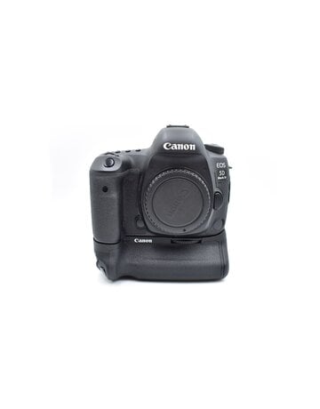 Canon Pre-Owned Canon EOS 5D Mark IV DSLR Camera Body w/Grip {30.4MP}