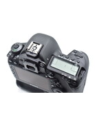 Canon Pre-Owned Canon EOS 5D Mark IV DSLR Camera Body w/Grip {30.4MP}