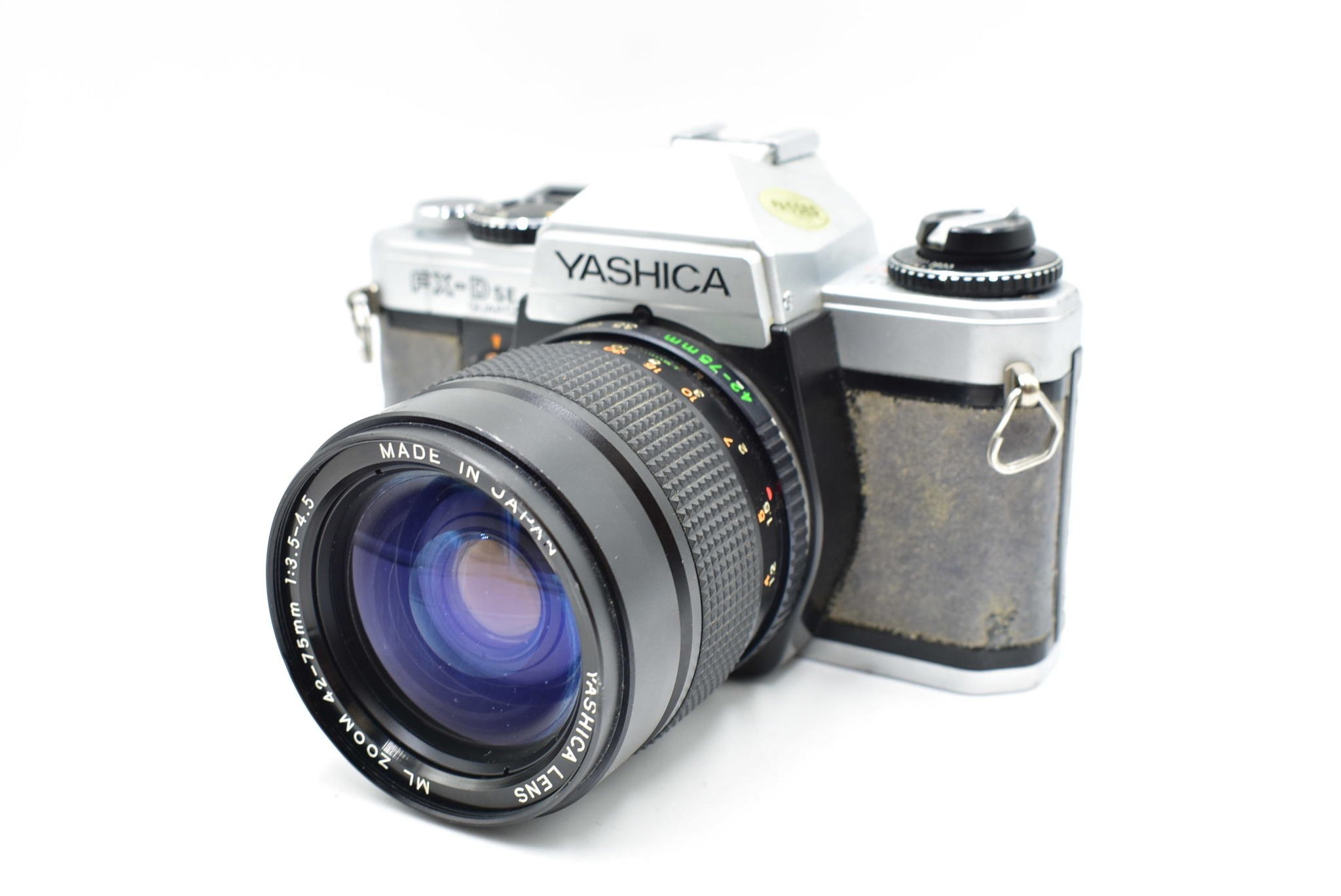 Pre-Owned Yashica FX-Dse w/45-75mm F3.5 35mm Film Camera - Tuttle