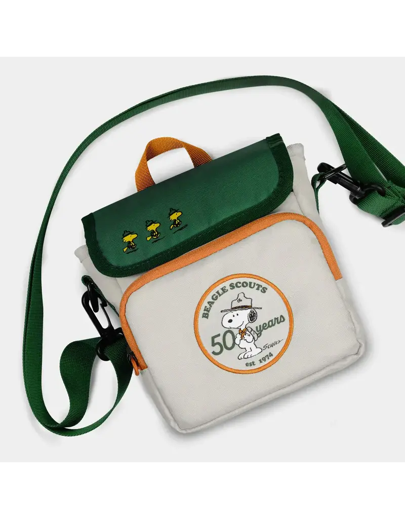 Retrospekt Polaroid 600 Peanuts Beagle Scouts Instant Film Camera + Bag