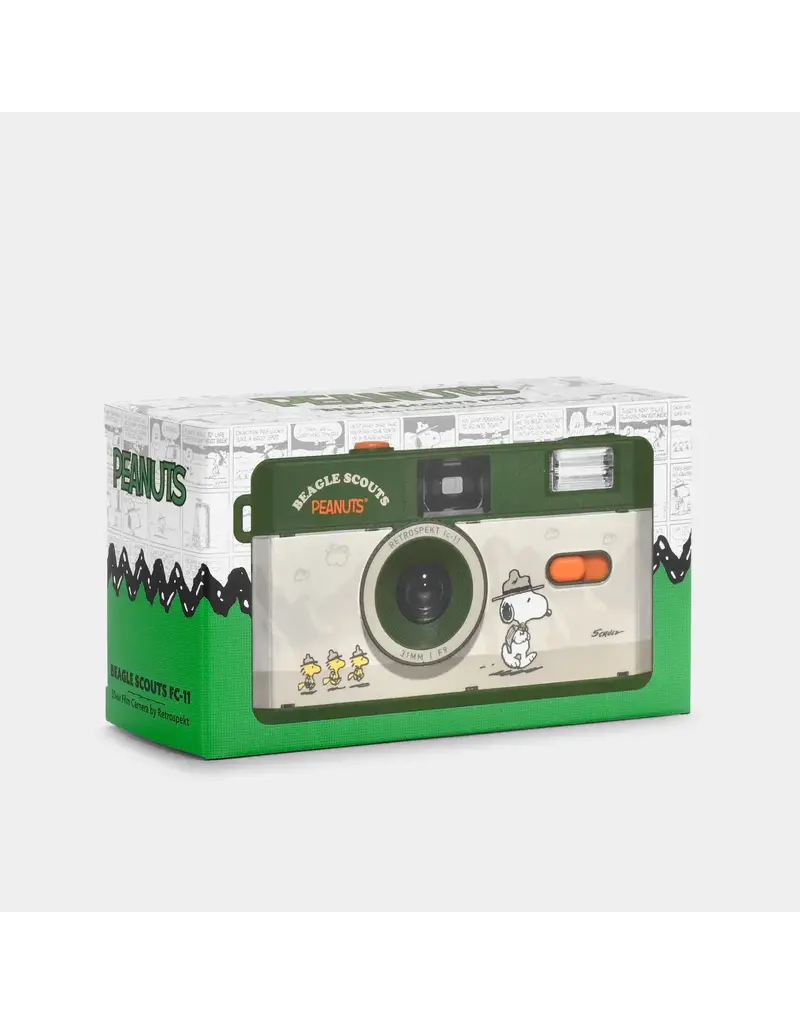 Retrospekt Peanuts Beagle Scouts Retrospekt FC-11 35mm Film Camera & Bag Bundle