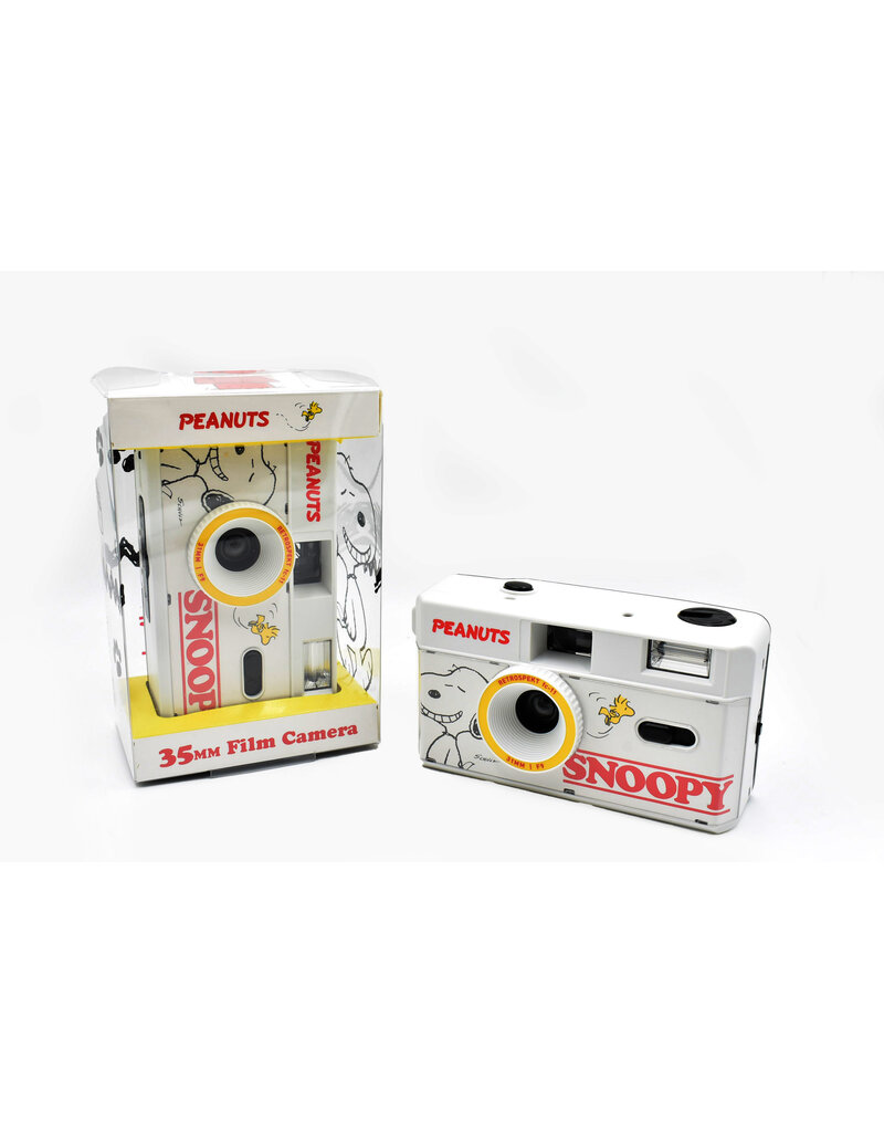 Retrospekt Snoopy 35mm camera W/ Bag Bundle