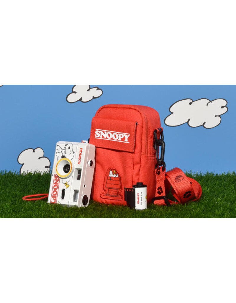 Retrospekt Snoopy 35mm camera W/ Bag Bundle