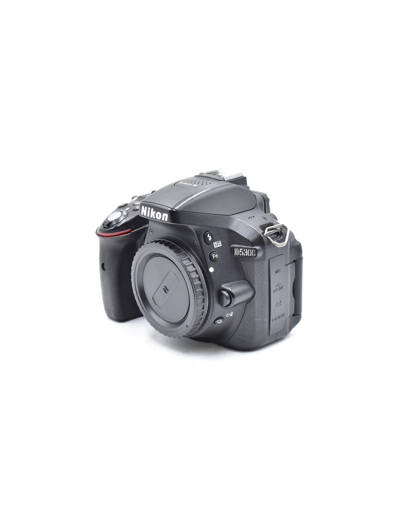 Nikon Pre-owned Nikon D5300 DSLR Camera Body, Black {24.2MP}