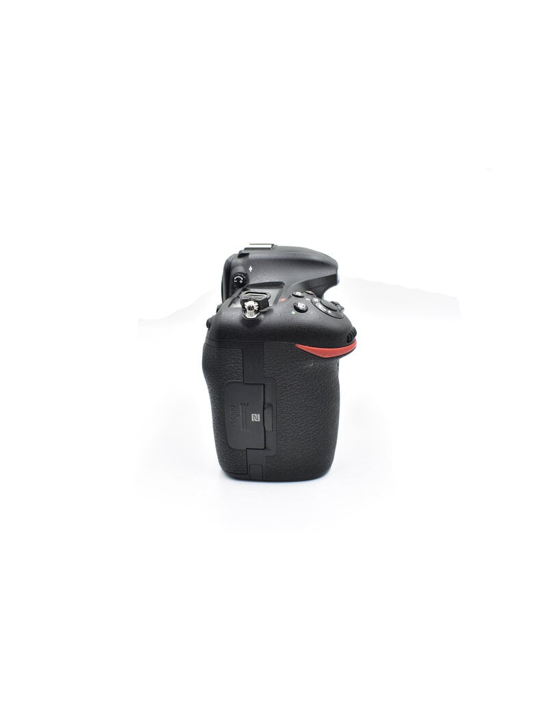 Nikon Pre-Owned Nikon D500 DSLR Camera Body {20.9MP}