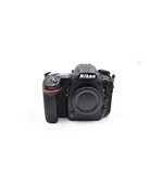 Nikon Pre-Owned Nikon D500 DSLR Camera Body {20.9MP}