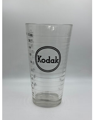 Kodak Vintage Eastman Kodak Beaker 32 Oz/1 Litter Glass Measuring Pitcher