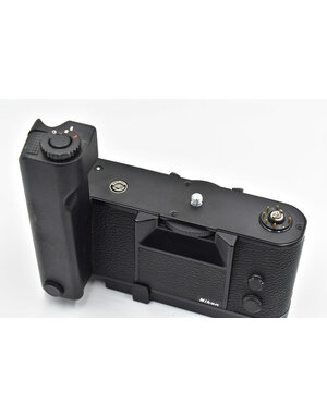 Nikon Pre-Owned  Nikon MD-4 & AH-2