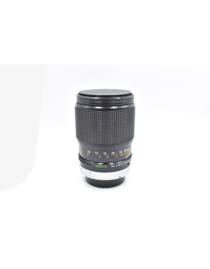 Pre-owned Canon FD 135mm F2.5 S.C. FD Mount Lens With Caps Pre-owned Canon FD 135mm F2.5 S.C. FD Mount Lens With Caps