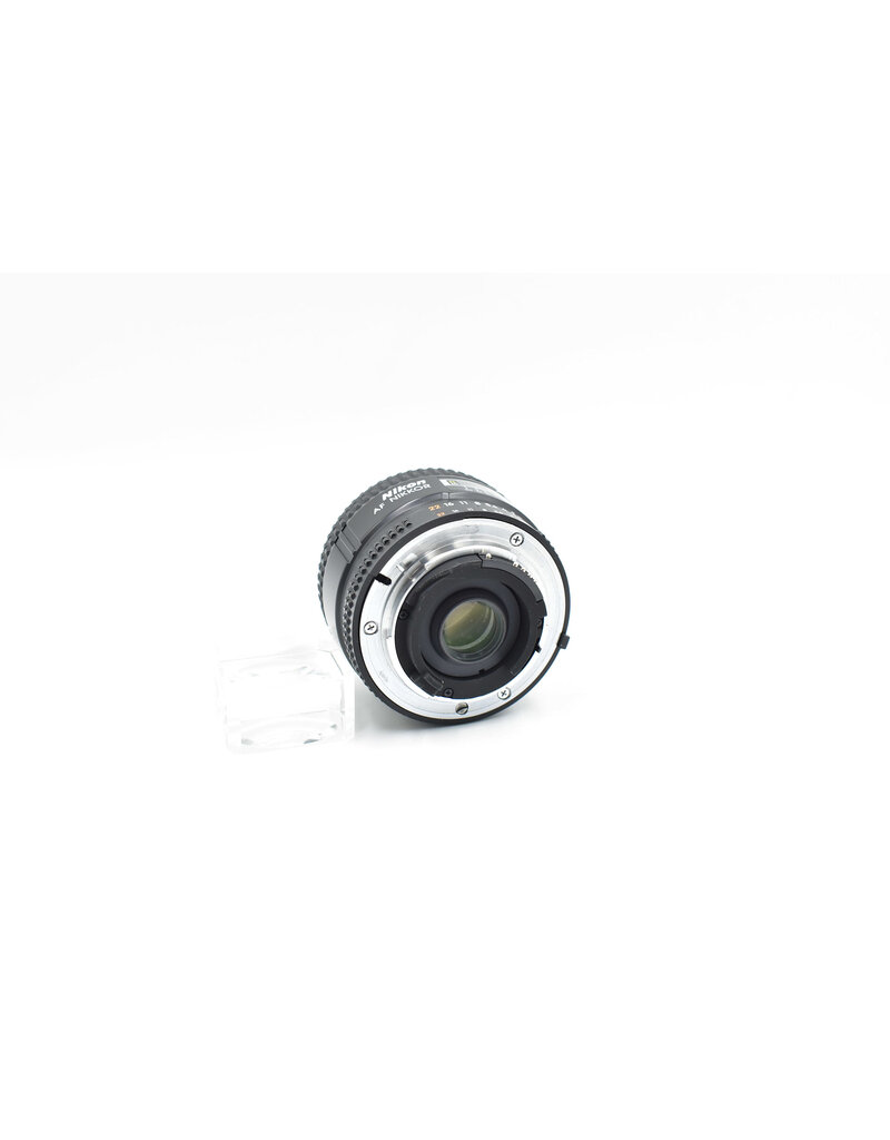 Nikon Pre-Owned Nikon AF Nikkor 28mm F2.8D Lens