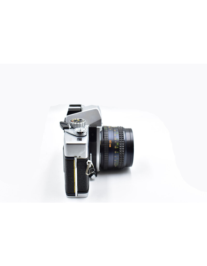 Minolta Pre-owned Minolta SRT-201 35mm Film Camera with 50mm Rokkor f1.7 Lens