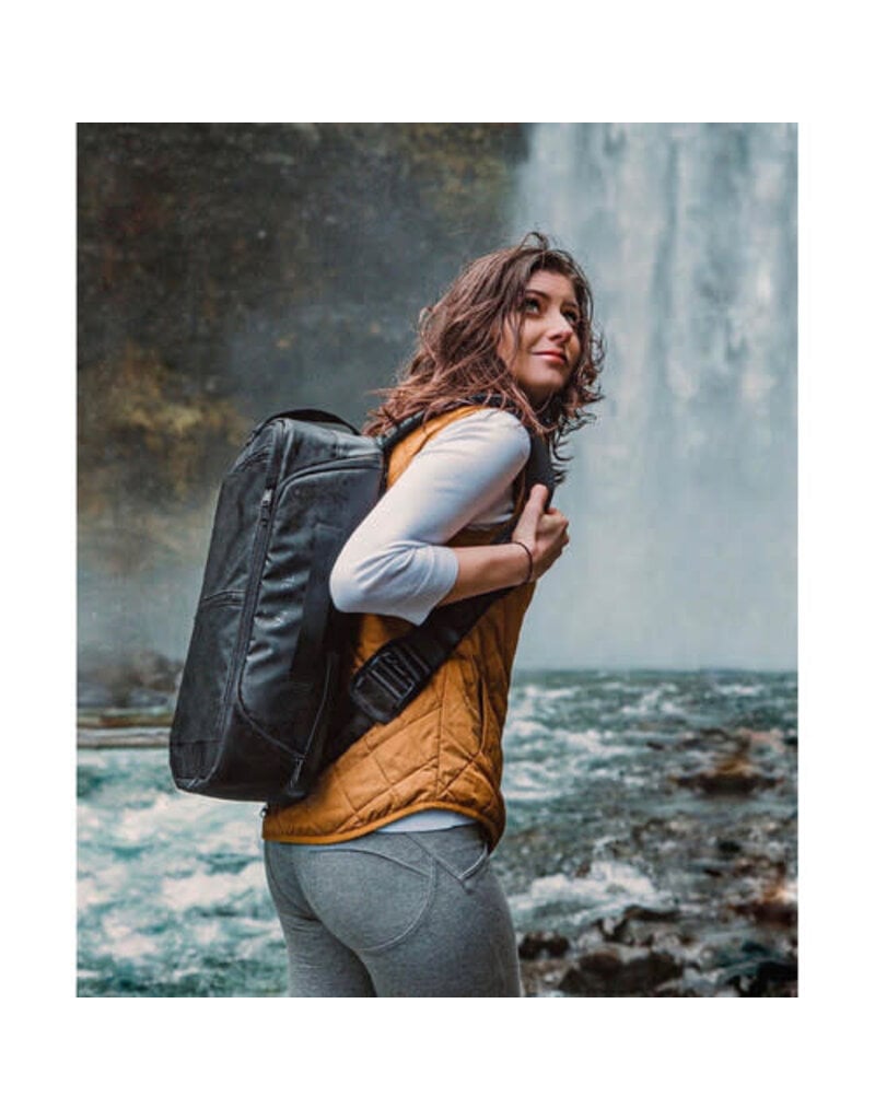 BEVISGEAR BEVISGEAR Top Shelf Digital SLR Camera Backpack (Black)