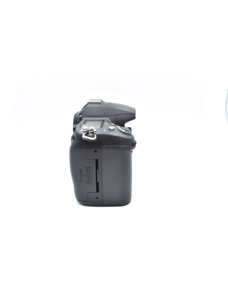 Nikon Pre-Owned Nikon D7000 DSLR Camera Body {16.2MP}