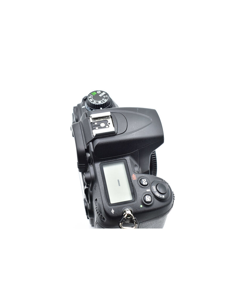 Nikon Pre-Owned Nikon D7000 DSLR Camera Body {16.2MP}