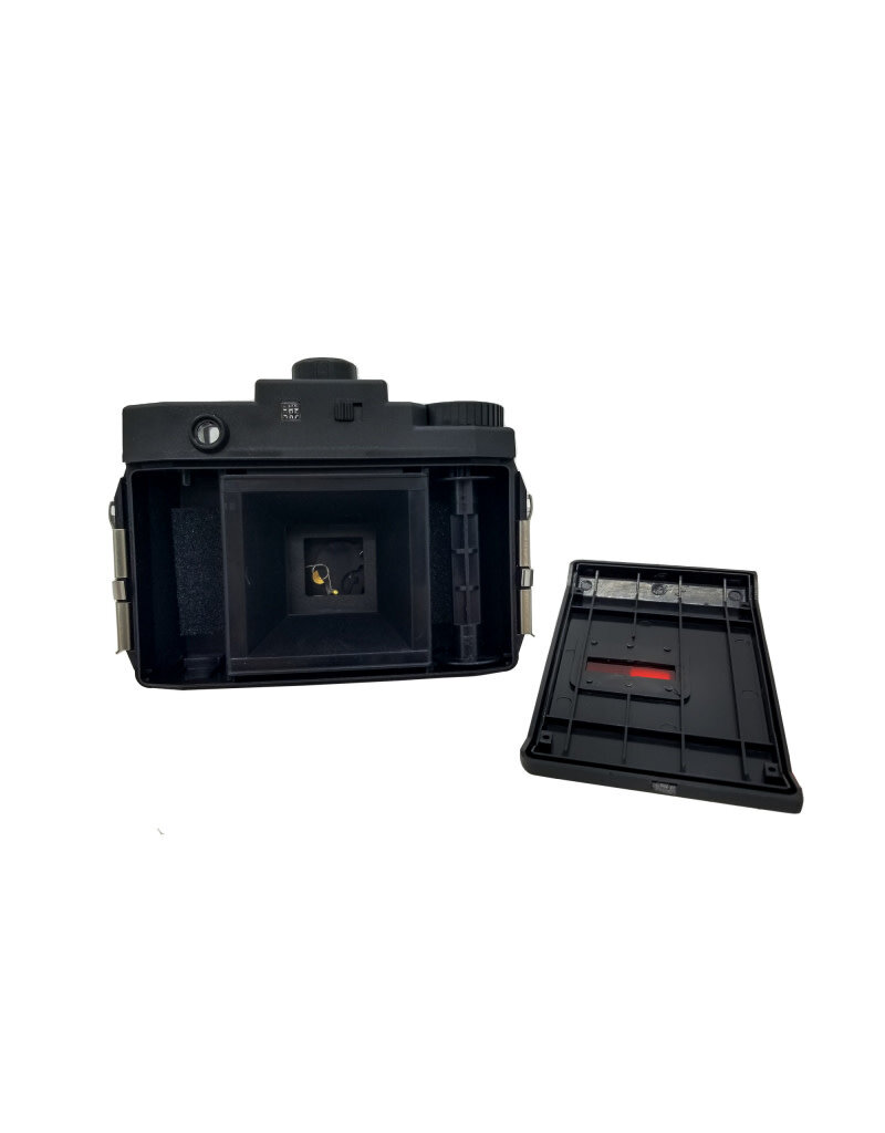 Holga Holga 120GCFN Camera - Black (On Camera Flash)