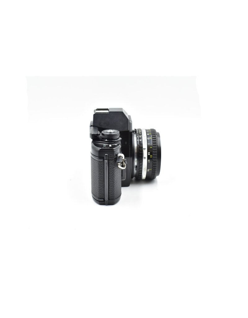 Nikon Pre-Owned Nikon EM w/50mm F1.8 (35mm Film Camera)