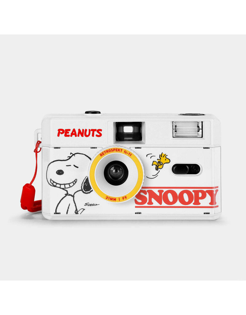 Retrospekt Snoopy Retrospekt FC-11 35mm Film Camera & Bag Bundle
