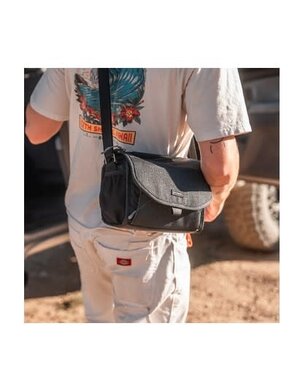 Promaster Blue Ridge 2.0 Medium Shoulder Bag (4.6L Deep Blue)