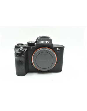 Sony Pre-Owned Sony a7S II Mirrorless Camera Body, Black {12.2MP}