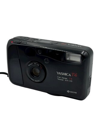 Pre-Owned Yashica T4 Carl Zeiss T* 35mm