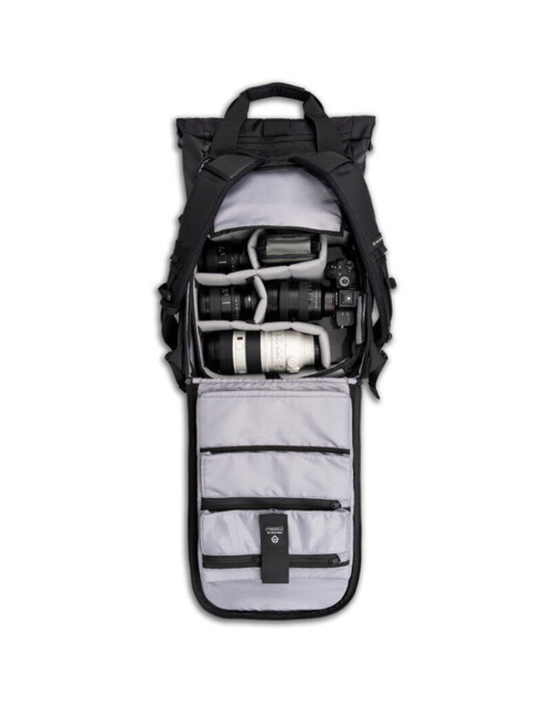 Wandrd Wandrd "Limited Edition" PRVKE 31L High Gloss Black Photo Bundle