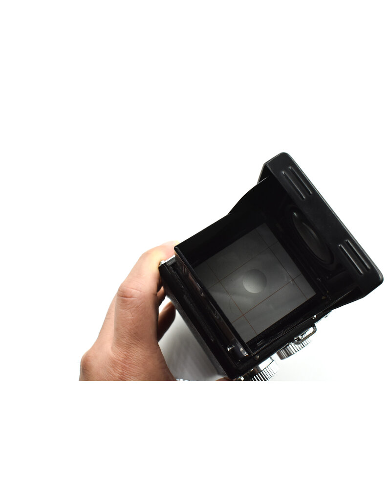 Pre-Owned YASHICA D 6x6 TLR Film Camera Yashikor 80mm f/3.5 Lens