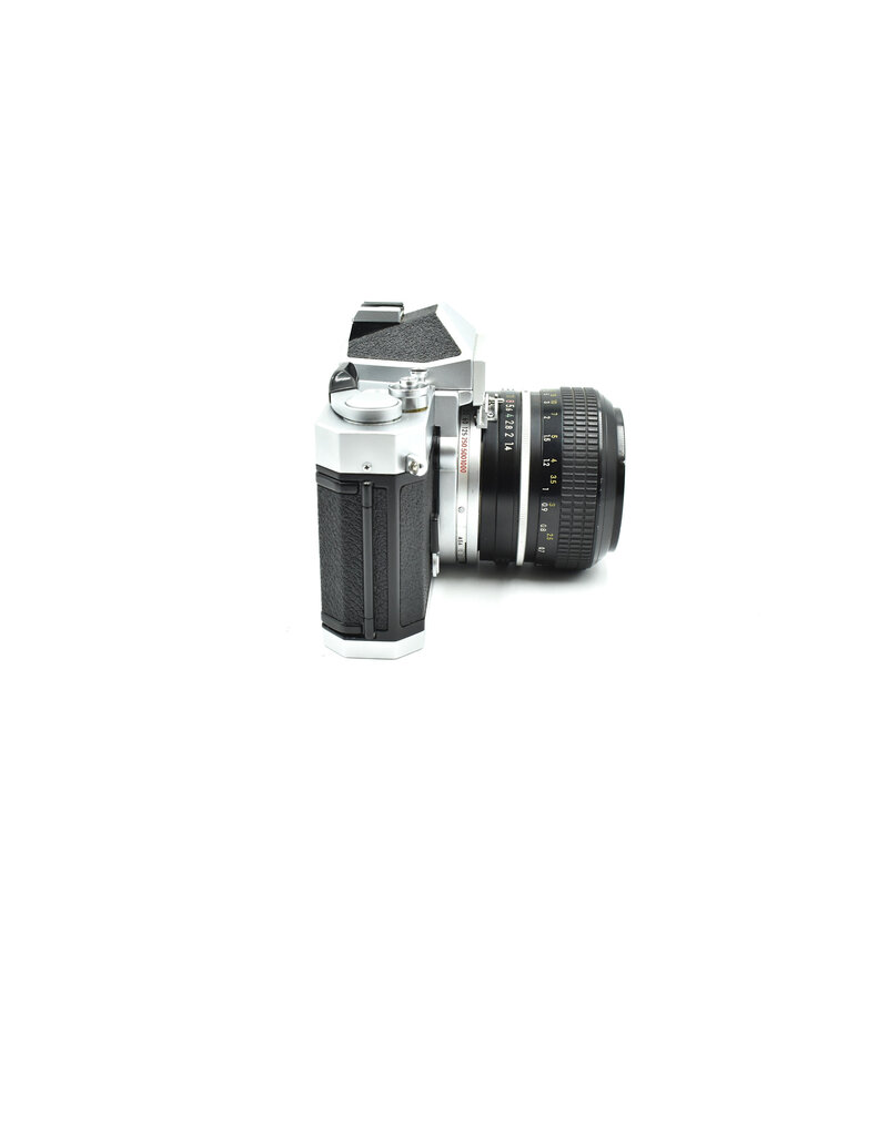 Nikon Pre-Owned Nikkormat FT2 w/50mm F1.4 Lens (35mm Film Camera) (No Meter)