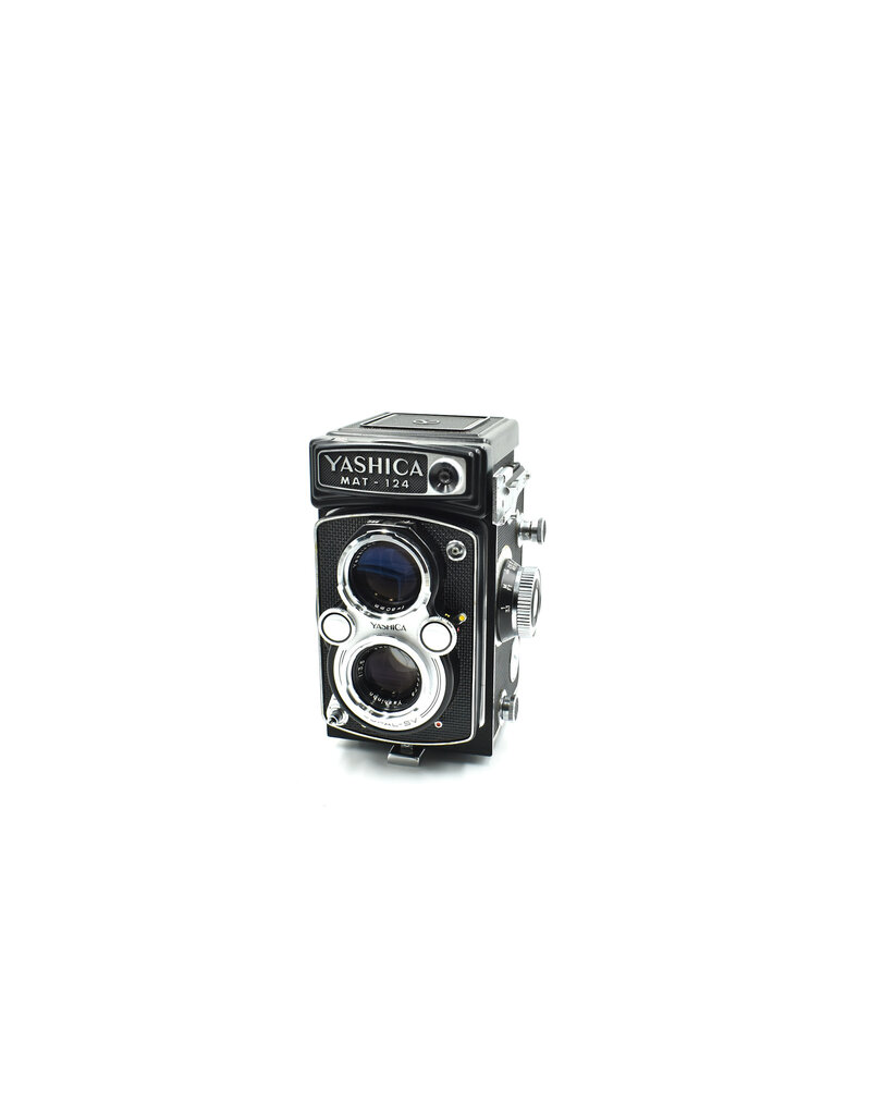 Pre-Owned Yashica Mat-124 TLR 6x6 Medium Format Film Camera 80mm f3.5