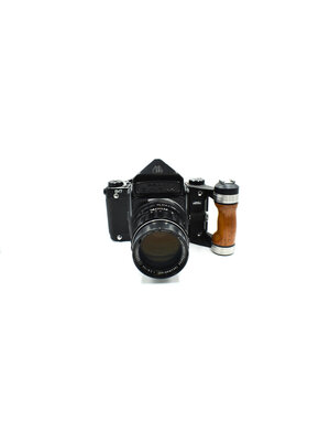 Pentax Pre-owned Pentax  6X7 w/150mm F2.8 Lens (med format Camera)