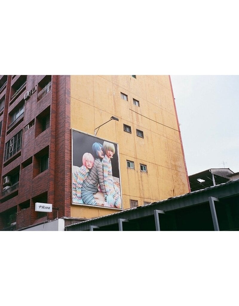 Alien Film AERONEGA 100 - 35mm Color Negative Film, 36 Exposure