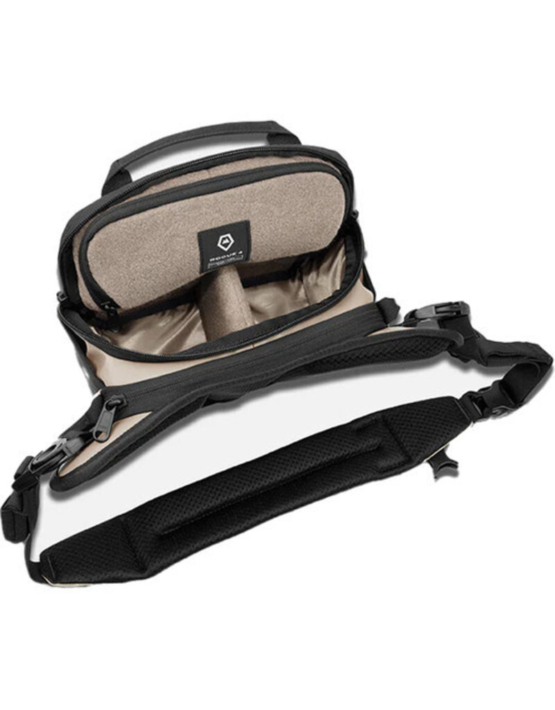 Wandrd WANDRD ROGUE V2 Sling Bag (Yuma Tan, 4L)