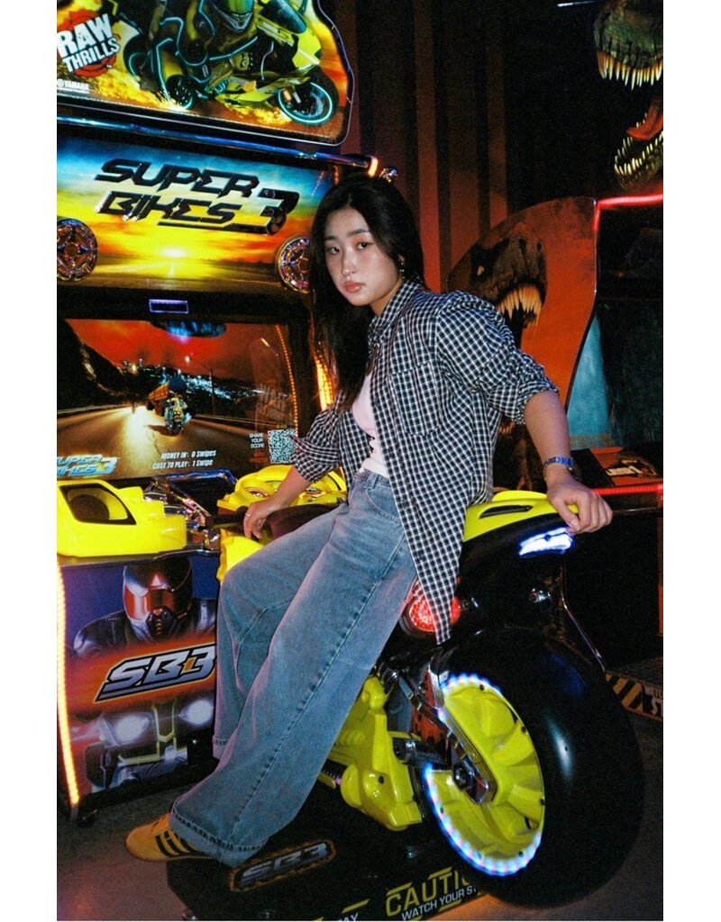 Mr. Negative Mr. Negative Arcade (Shibuya Capsule) 400 ISO 35mm Color Film 36exp