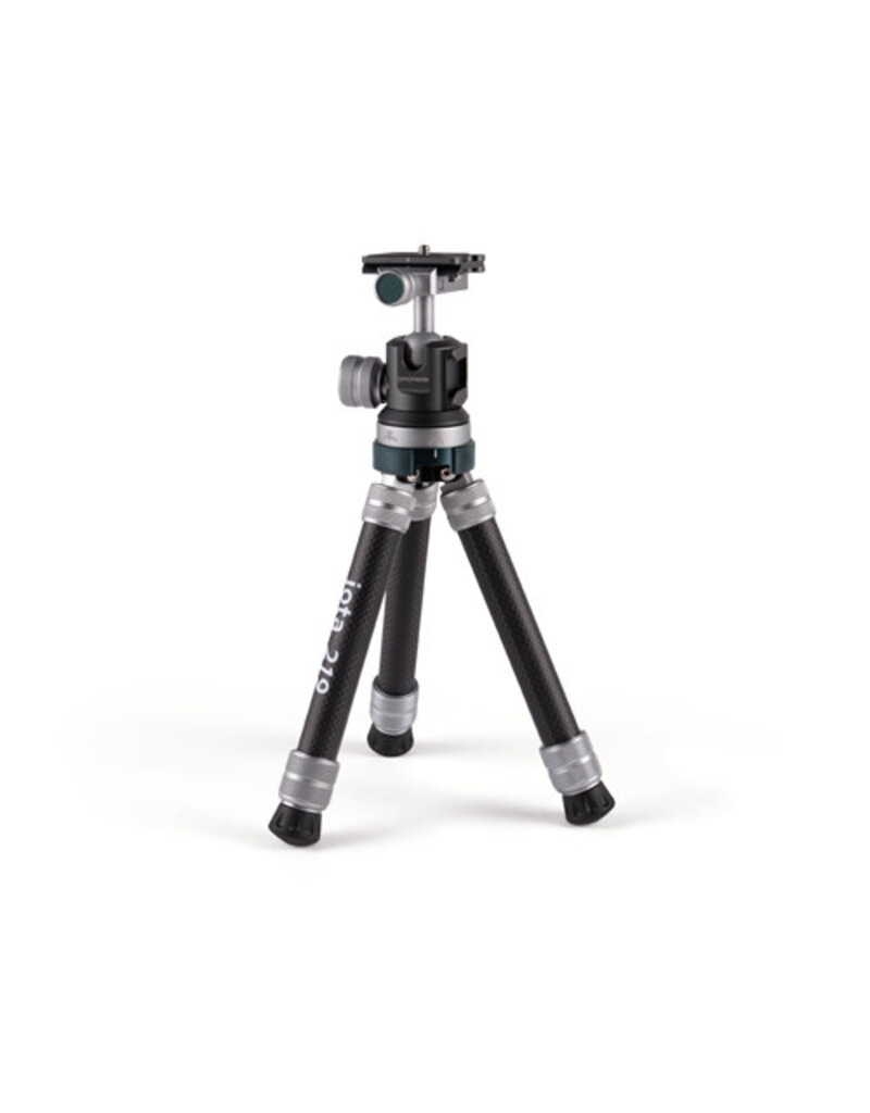 Promaster iota 219 Ultralightweight Tabletop Tripod Kit - Carbon Fiber