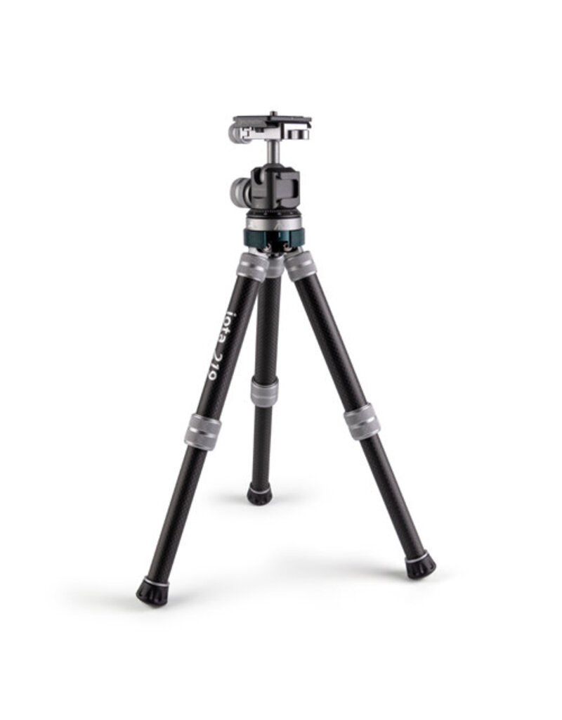 Promaster iota 219 Ultralightweight Tabletop Tripod Kit - Carbon Fiber