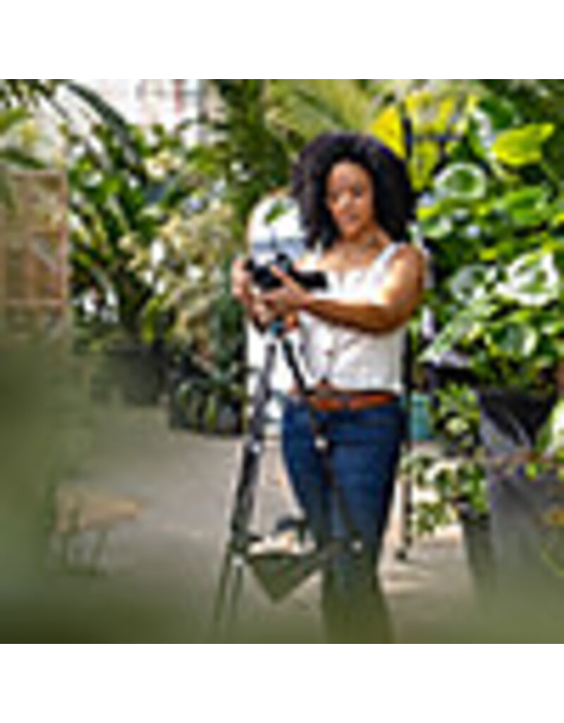 Promaster iota 422 Ultralightweight Tripod Kit - Carbon Fiber