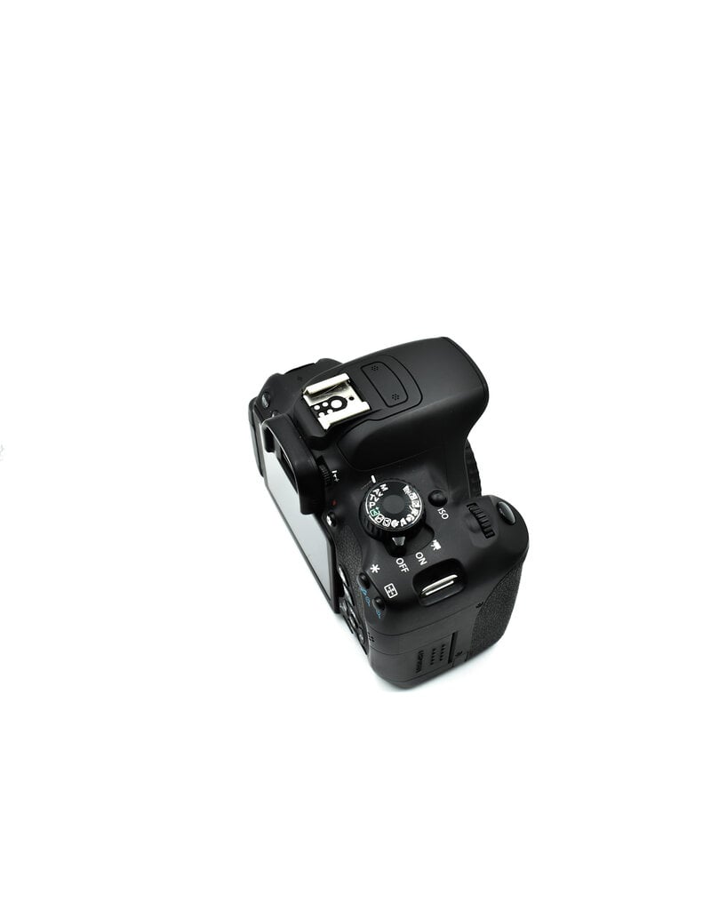 Canon Pre-Owned Canon EOS Rebel T4i 18MP DSLR Camera