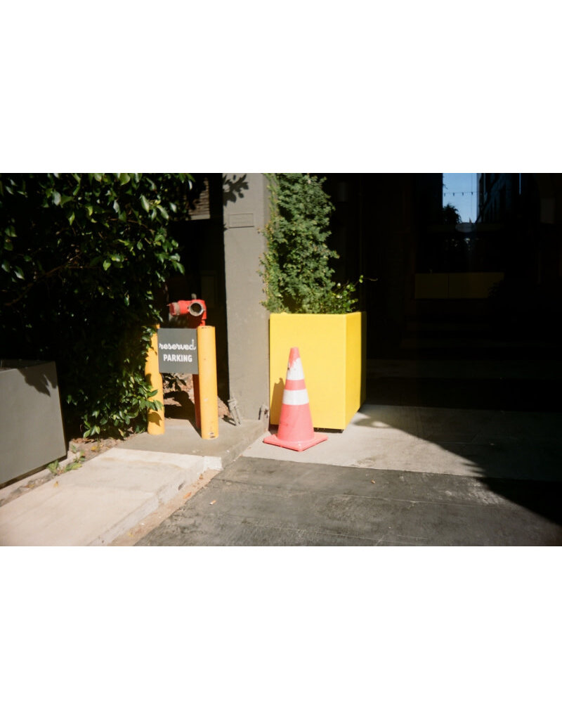 Holga Holga 135AC Camera - Hot Pink