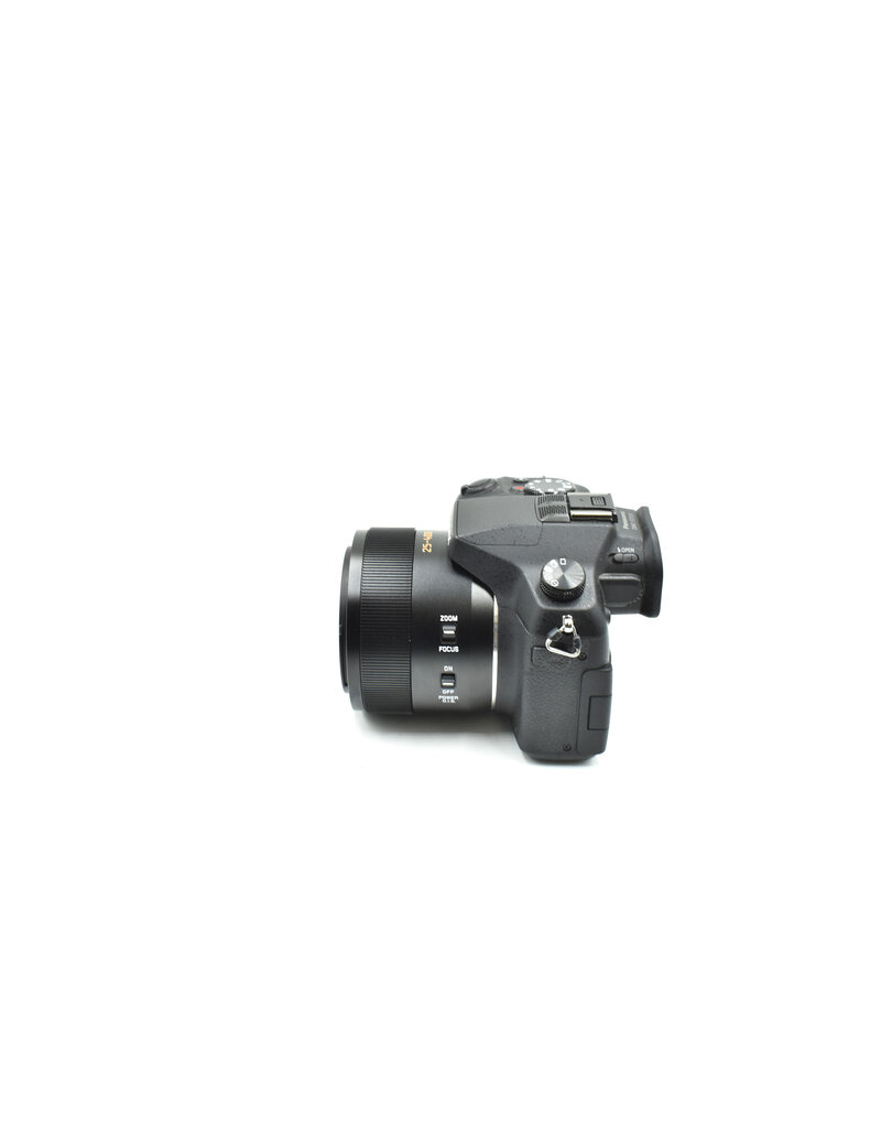 Pre-Owned Panasonic Lumix DMC-FZ1000 20.1MP 4K digital camera 25-400mm