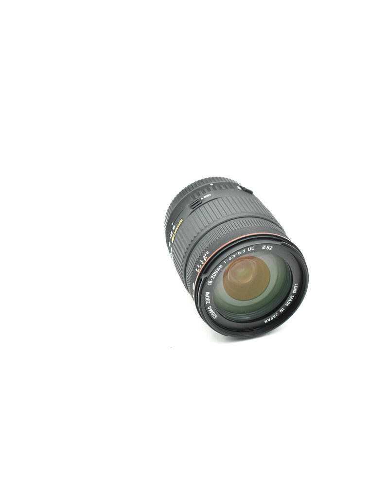Pre-owned Sigma 18-200mm F3.5-6.3 DC OS HSM APS-C Zoom Lens for Canon EF