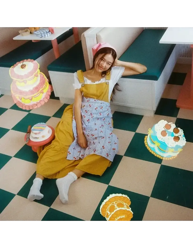 A Girl Has Film A Girl Bake Cake 35mm 200 ISO Film 36 Exposure