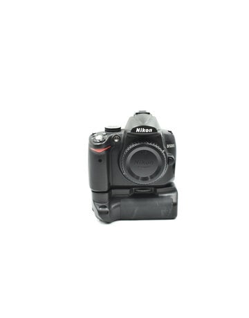 Nikon Pre-Owned Nikon D5000 Body Only W/Grip 12MP