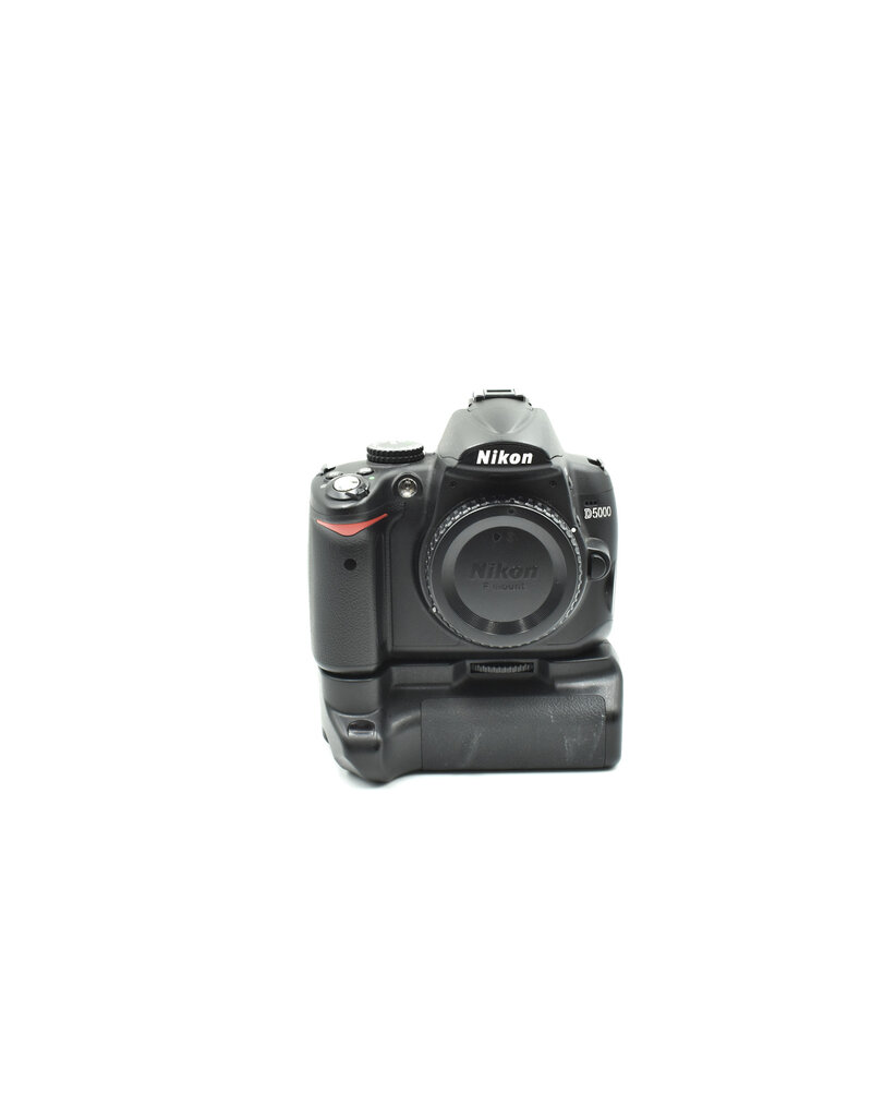 Nikon Pre-Owned Nikon D5000 Body Only W/Grip 12MP