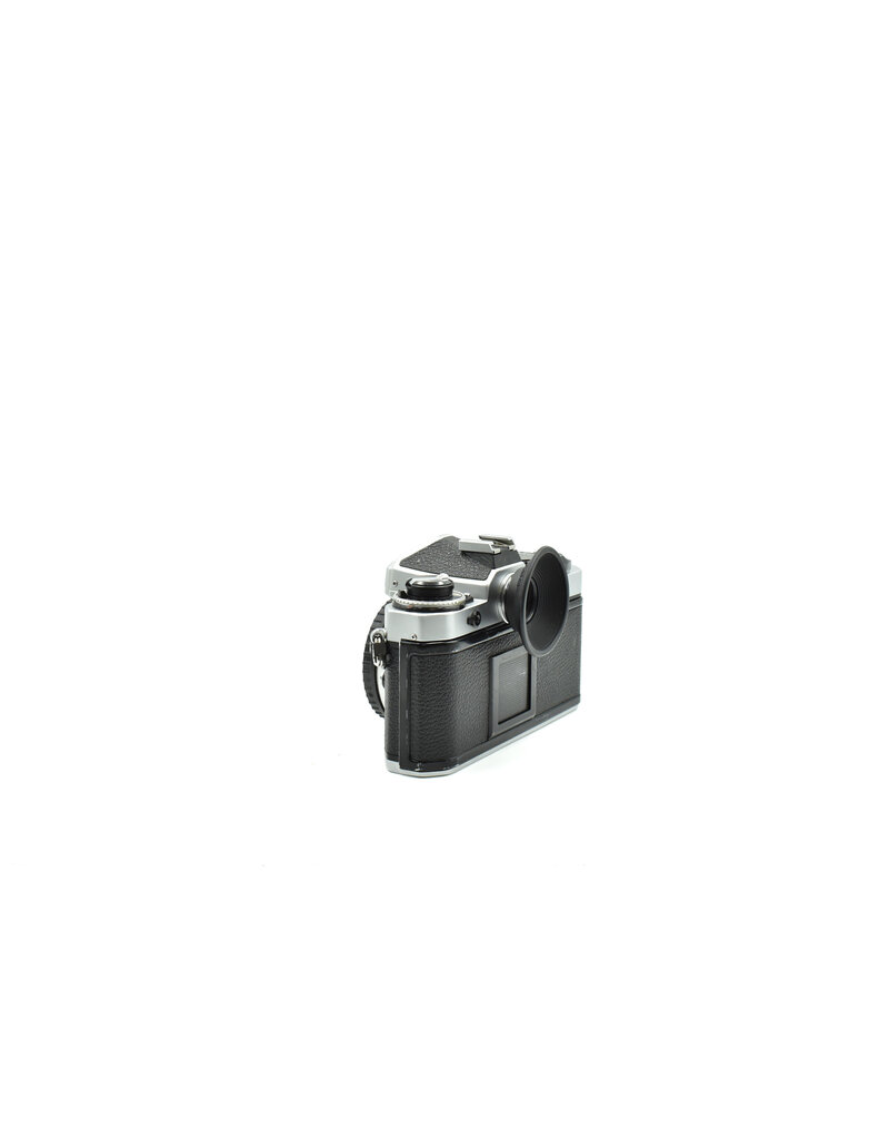 Nikon Pre-owned Nikon FE (Body Silver) (35mm  Film Camera)